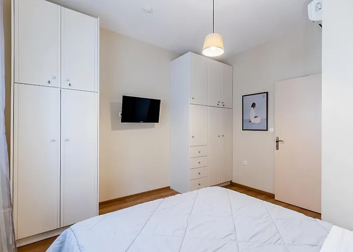 Modern Flat Nearby Sea *