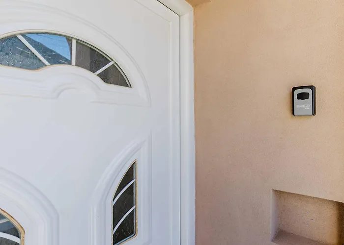 Апартаменты Modern Flat Nearby Sea *