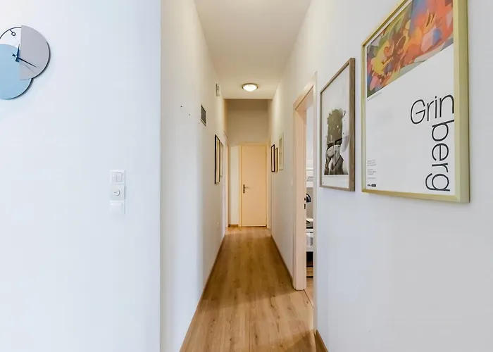 Apartment Modern Flat Nearby Sea *